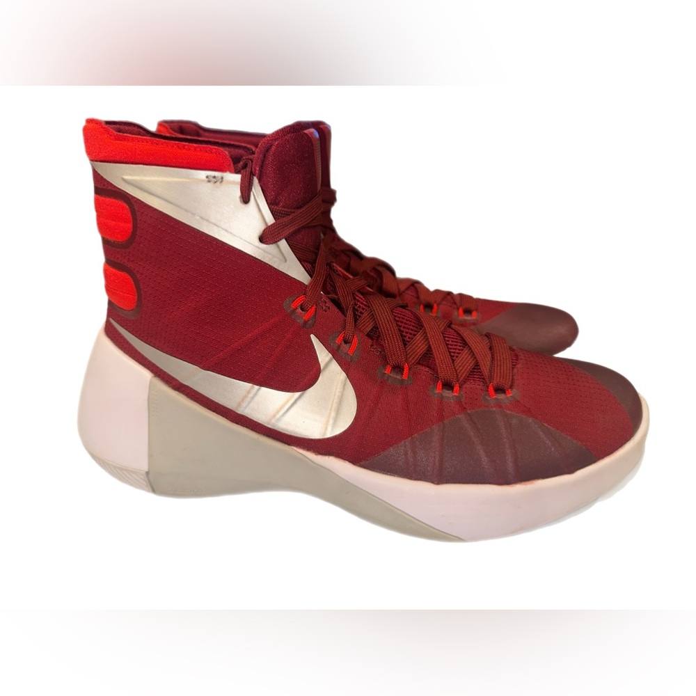 Nike Hyperdunk Women’s Basketball Shoes - 7.5